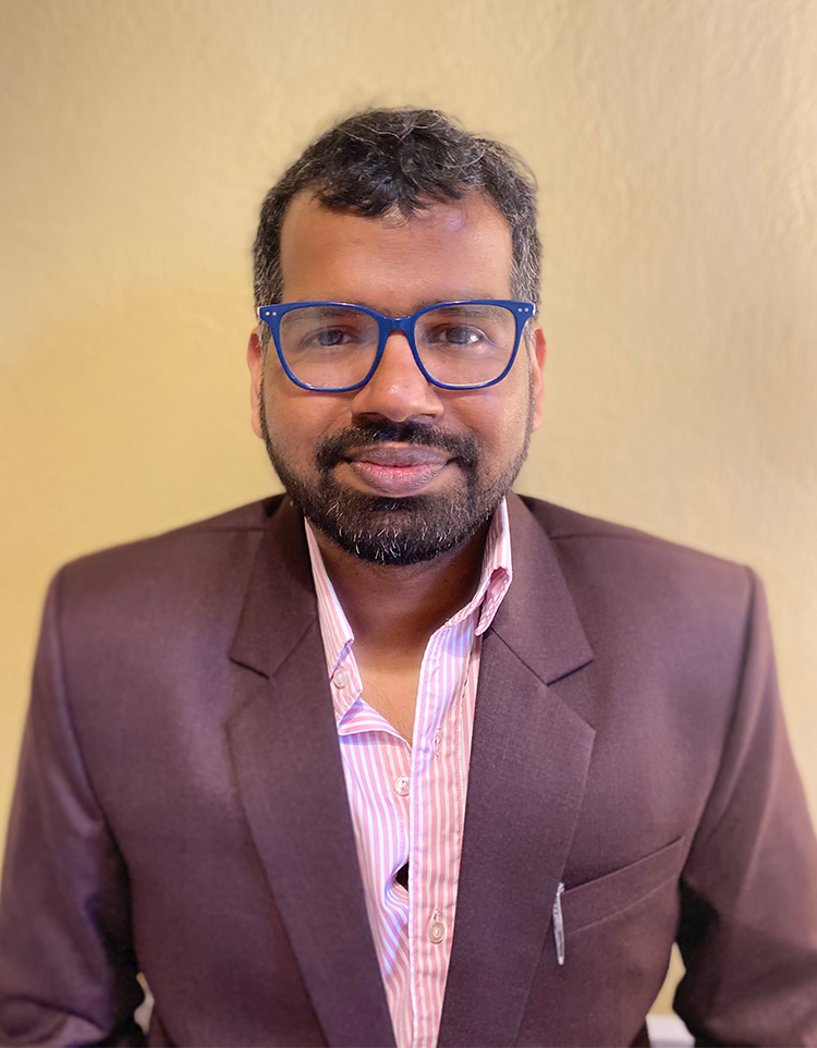 a headshot of Anurag Srivastava